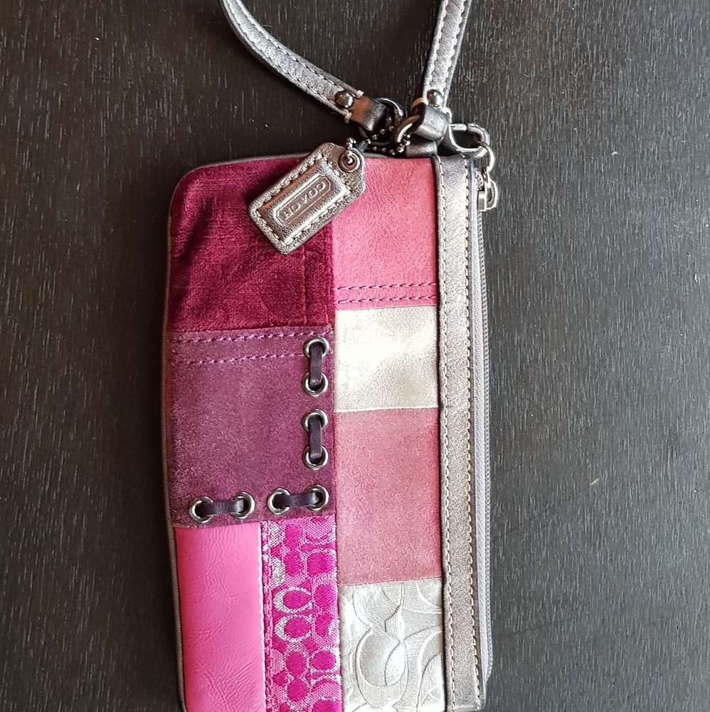 Wristlets - Picture 7 of 7